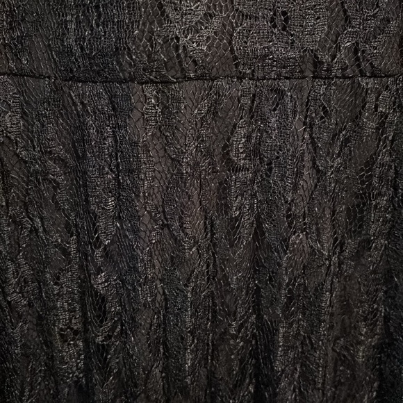 BNWOT Little Mistress black lace midi dress - US size 6 / UK size 10 - Picture 4 of 9